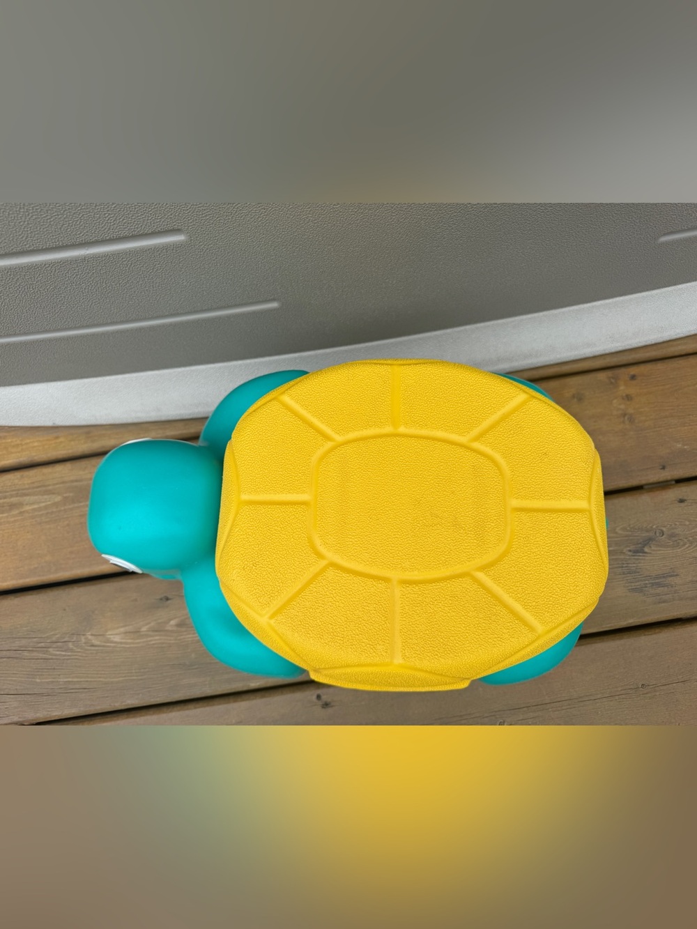 Rubbermaid Kids Turtle Step Stool with storage - Picture 2 of 14